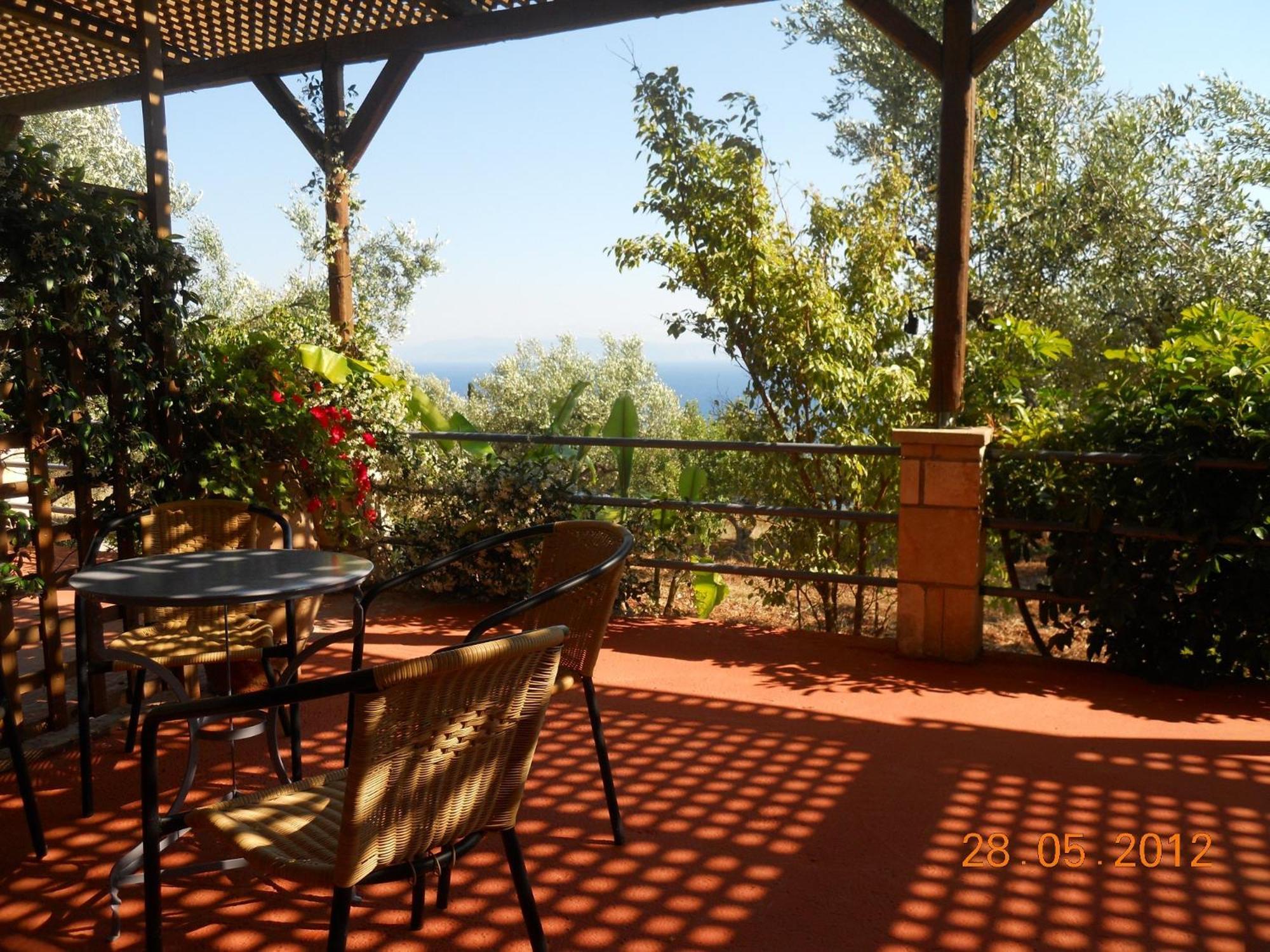Delfinia Apartment Vlachata Екстериор снимка